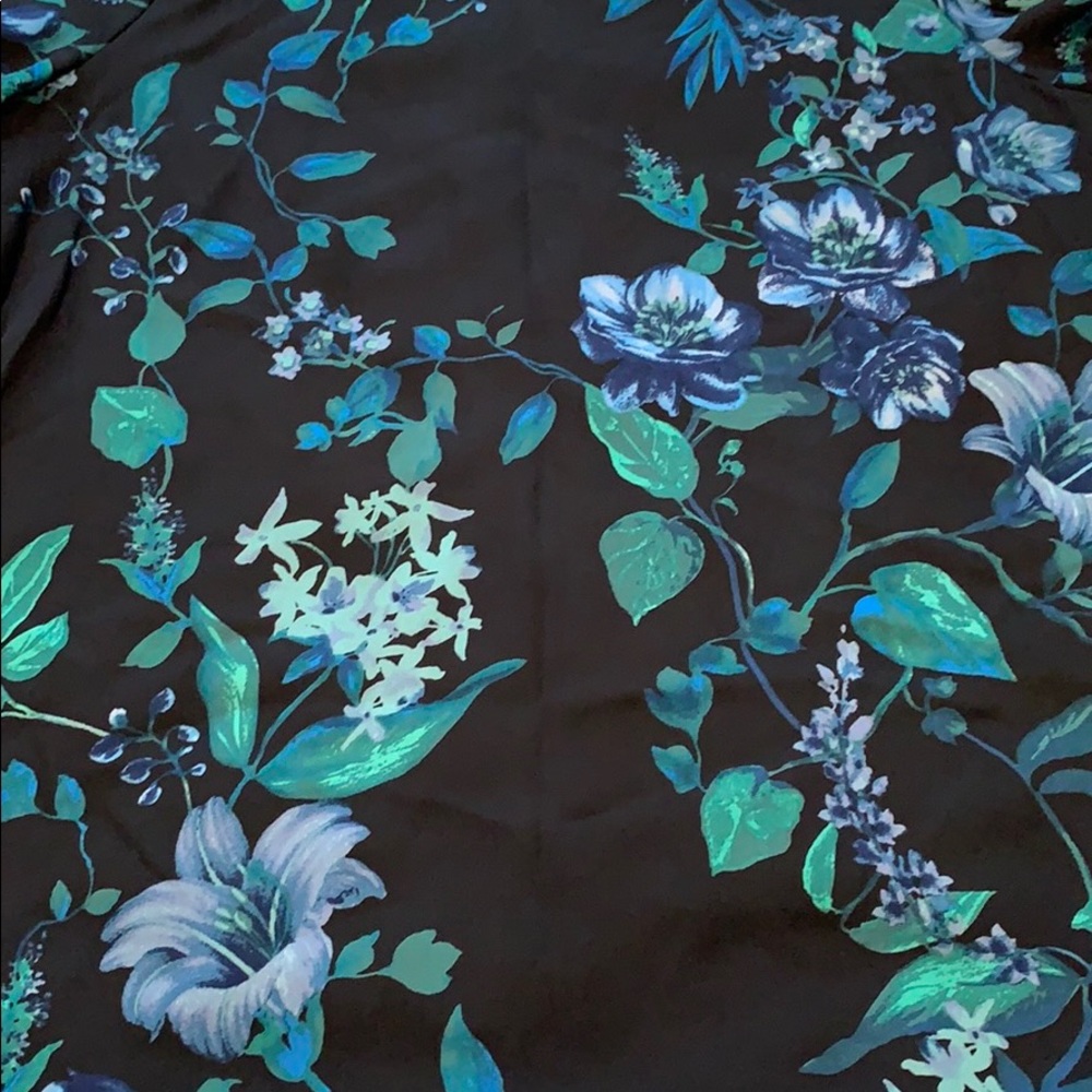 Flowy, Flutter-Sleeved, Cold Shoulder Top - Picture 7 of 7